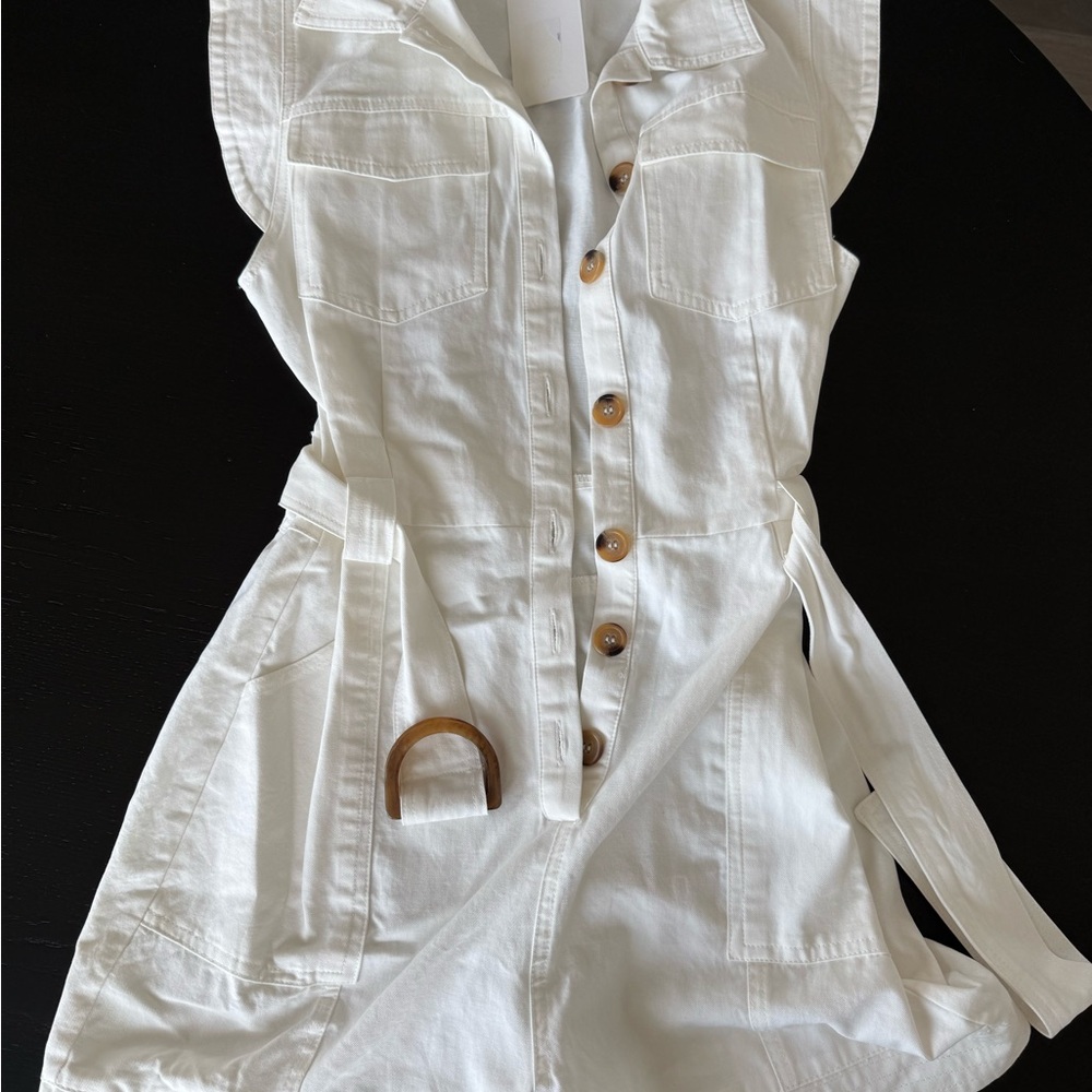 NWT WhiteButton roller